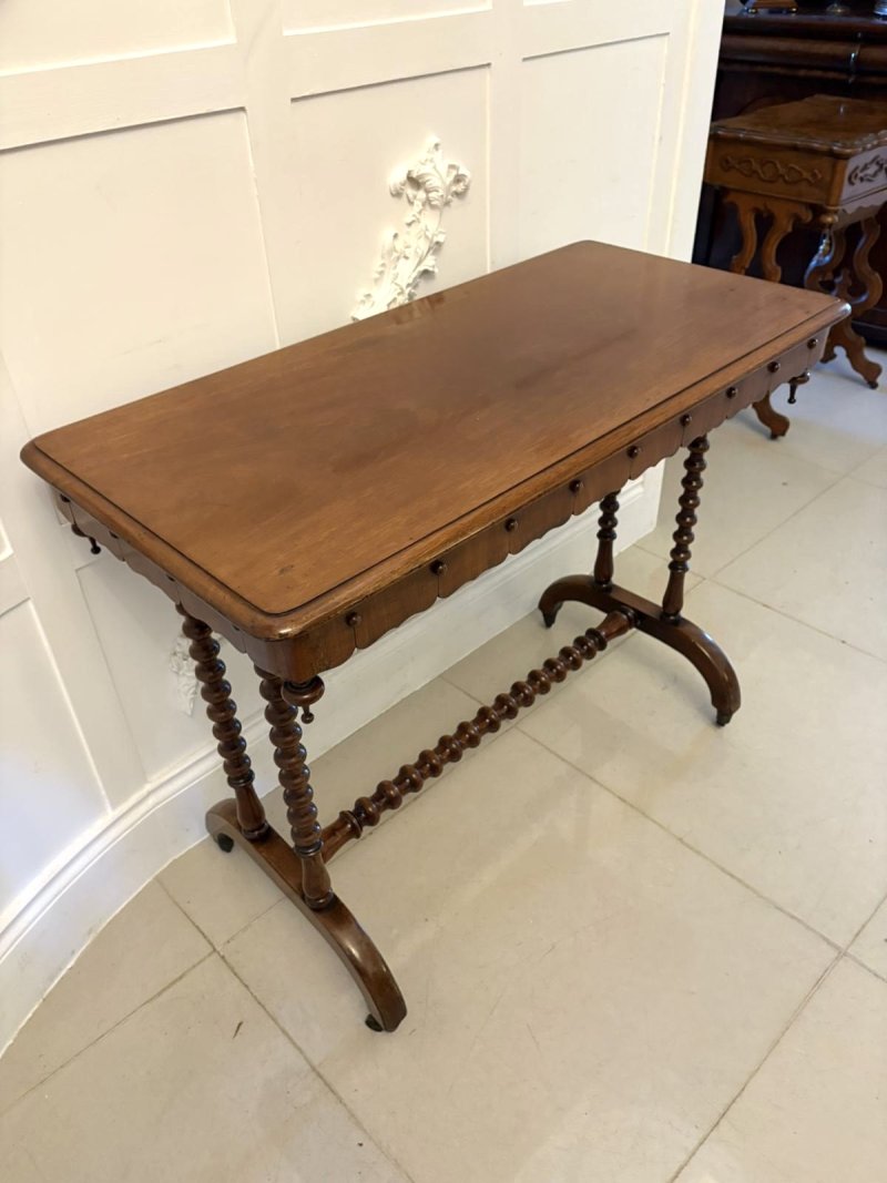 Antique Victorian Quality Mahogany Side/Lamp Table - Image 2
